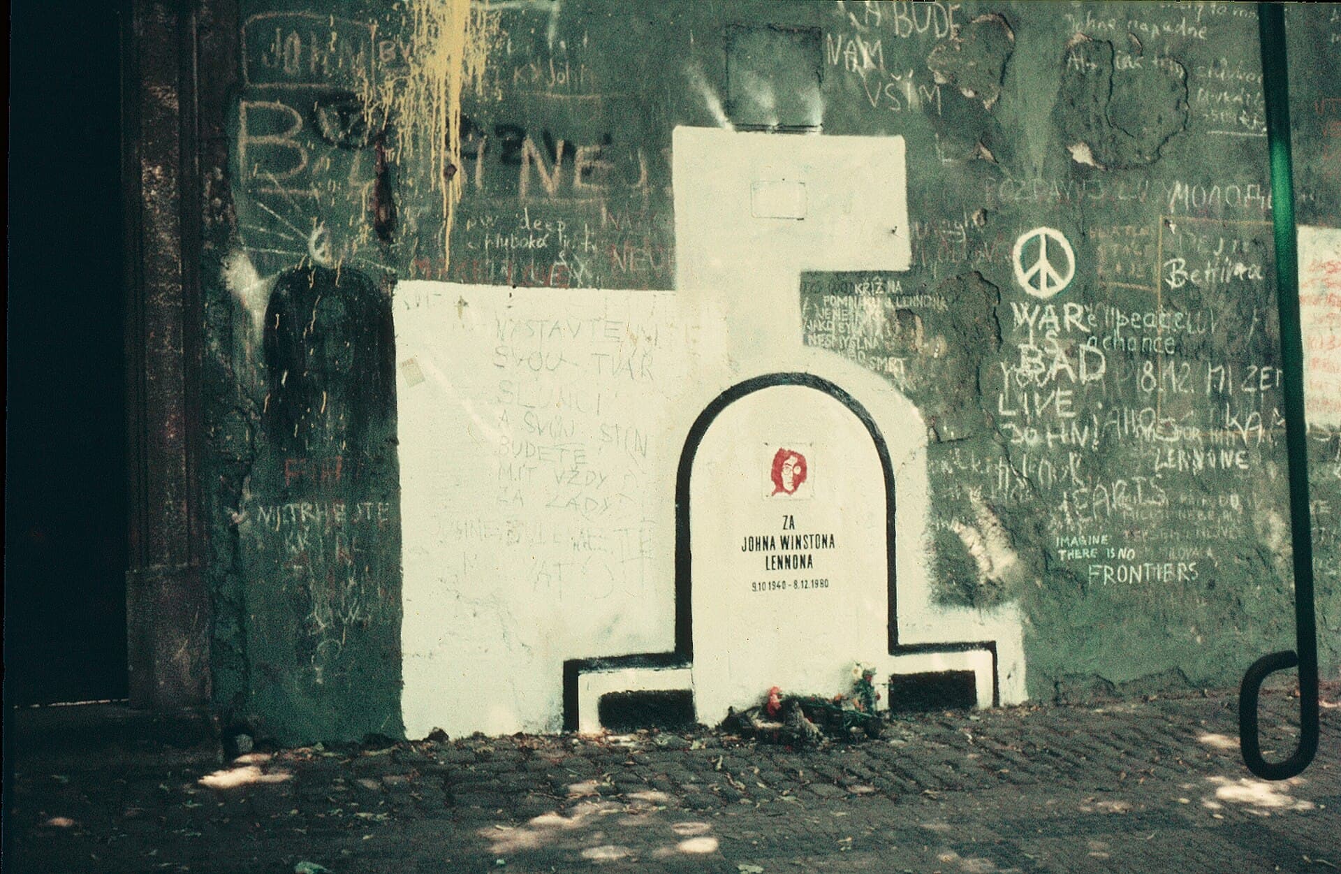 Kampa Island & Lennon Wall